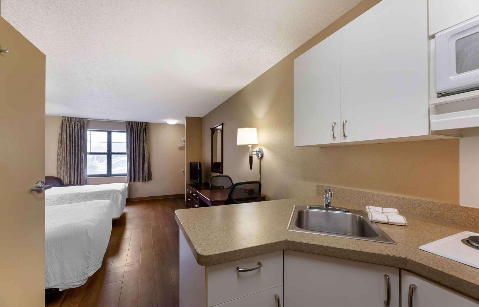 Extended Stay America Suites - Cleveland - Brooklyn Exterior foto